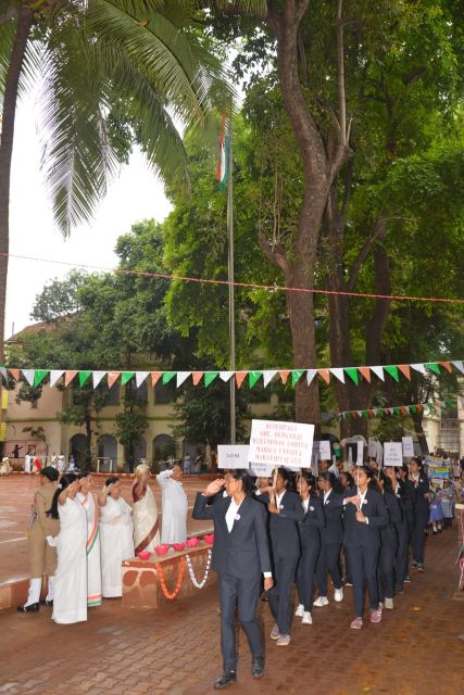 77th Independence Day Celebration at MGE Society's Huzurpaga Smt. Durgabai Mukunddas Lohiya Mahila Vanijya Mahavidyalaya