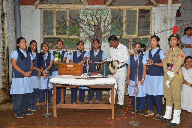 77th Independence Day Celebration at MGE Society's Huzurpaga Smt. Durgabai Mukunddas Lohiya Mahila Vanijya Mahavidyalaya